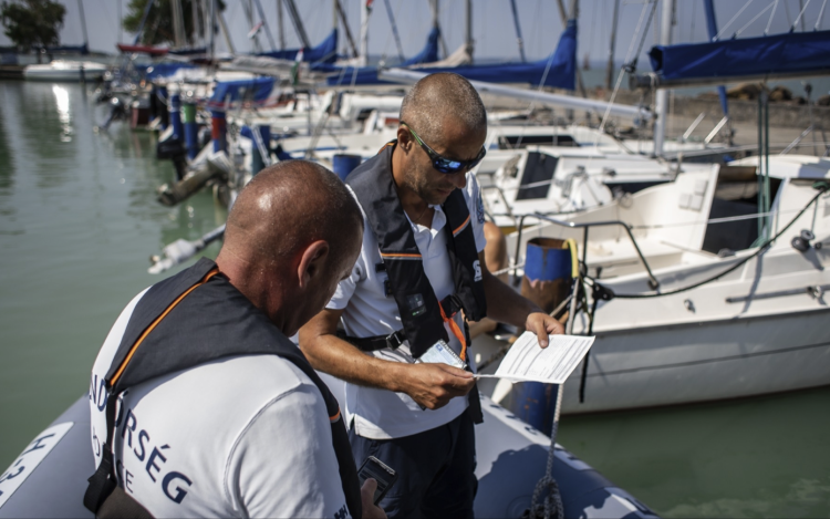 FORRÓSODOTT A HELYZET A BALATONNÁL 